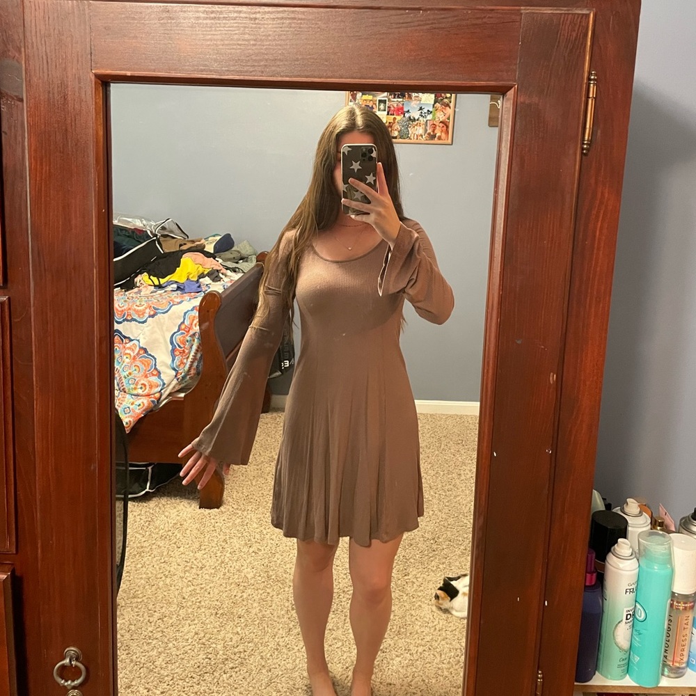 Taupe/tan long sleeve shift dress